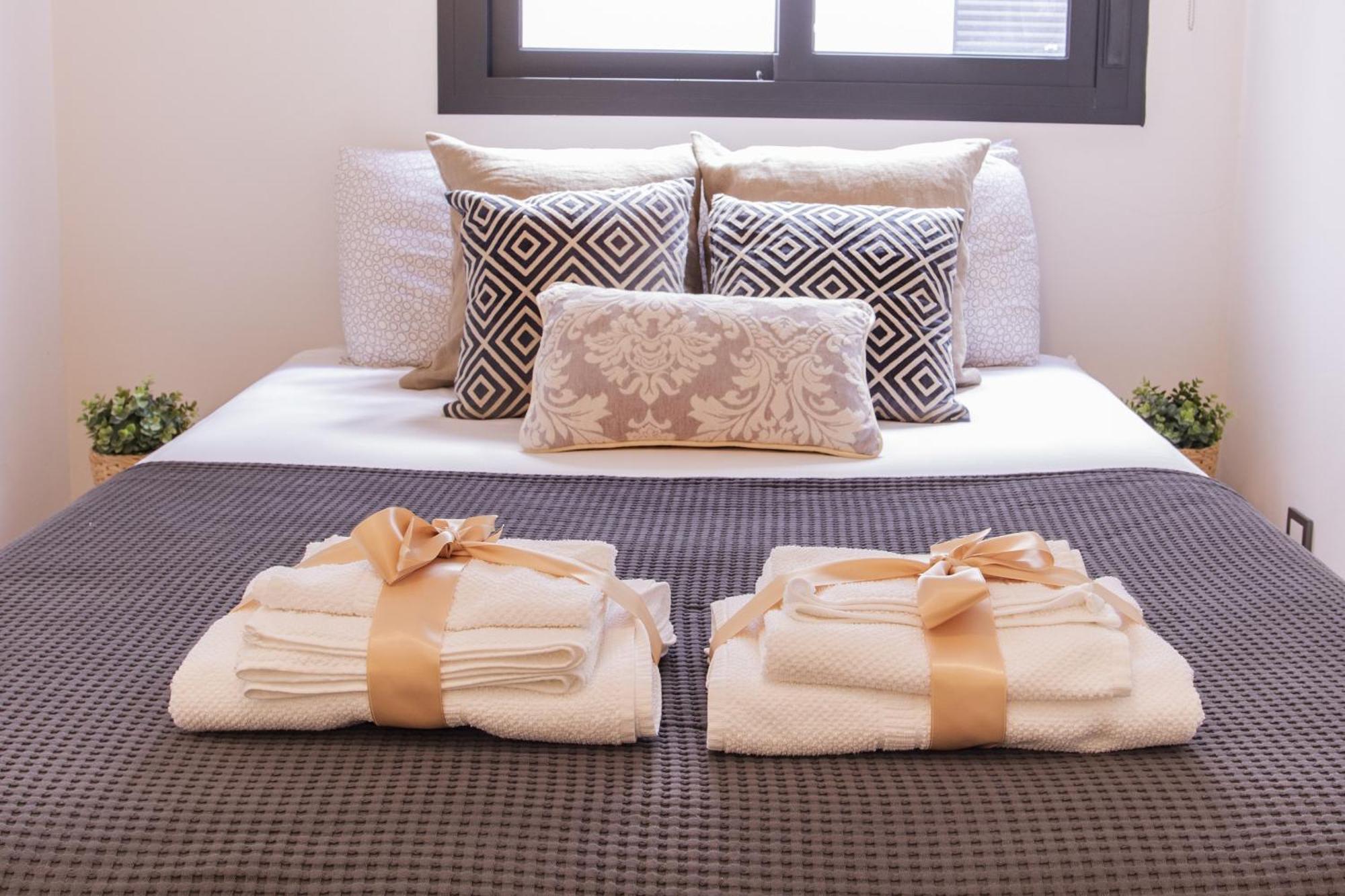 -Malagasunapts- Rooftop Pool & Free Parking Buitenkant foto